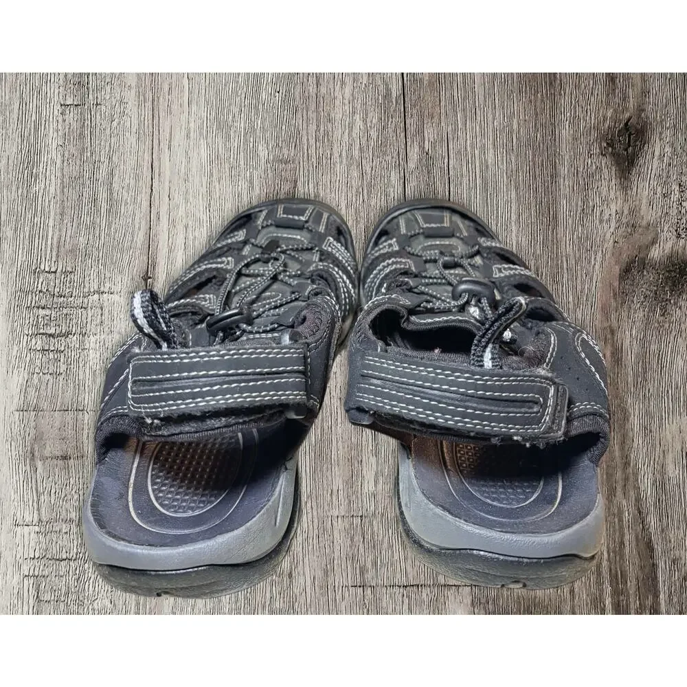 Outland Hiking sandal‎ black size 9